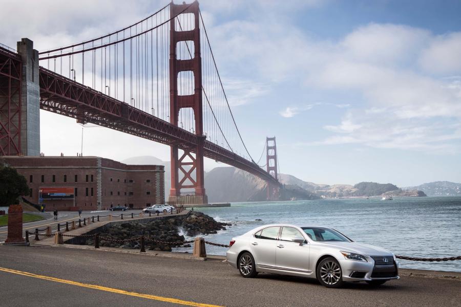  Lexus LS460 2013 года  (фото 95 из 111)